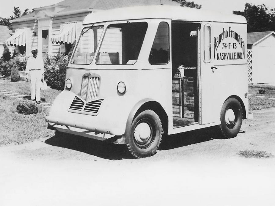  Marmon-Herrington DeliVr-All Van 1946 года  (фото 1 из 3)